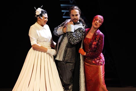 Yetzabel Arias Fernandez (Roksana), Lawrence Zazzo (Aleksandar), Raffaella Milanesi (Lisaura); Händel-Festspiele Karlsruhe: Georg Friedrich Händel: Alessandro; dir. Michael Form, red. Alexander Fahima