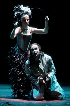 Raffaella Milanesi (Lisaura), Lawrence Zazzo (Aleksandar); Händel-Festspiele Karlsruhe: Georg Friedrich Händel: Alessandro; dir. Michael Form, red. Alexander Fahima