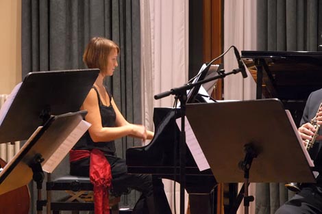 Ansambl Clavimerata, solisti: Borut Zagoranski, harmonika, Mateja Murn Zorko, kontrabas, foto: Vedran Penga