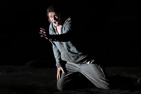 Klaus Florian Vogt (Florestan); Teatro alla Scala, Milano: Ludwig van Beethoven, Fidelio, dir: Daniel Barenboim, red. Deborah Warner, foto: Marco Brescia & Rudy Amisano, www.teatroallascala.org