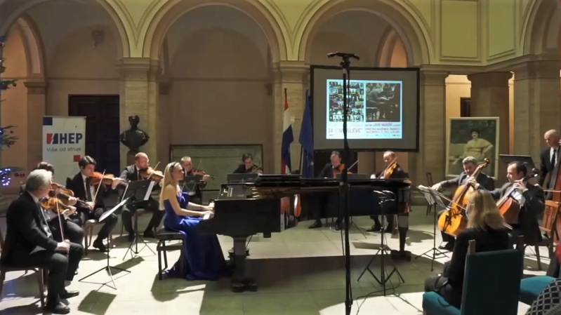 Zagrebački solisti i pijanistica Mia Pečnik