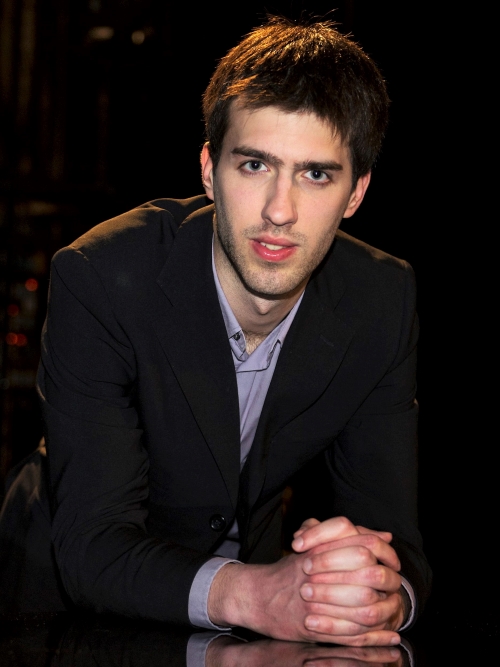 Toni Nežić, bas